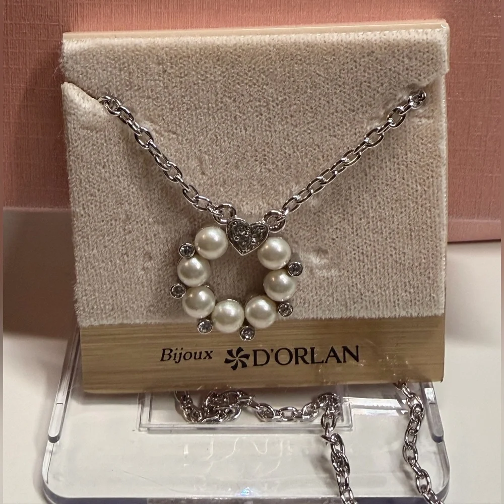 D'Orlan Silver Pearl Heart Necklace - Picture 3 of 4